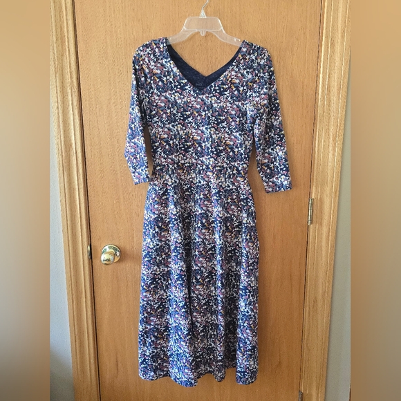 Pact A-Line V-Neck Fit & Flare floral Dress women’s Medium - Picture 2 of 5